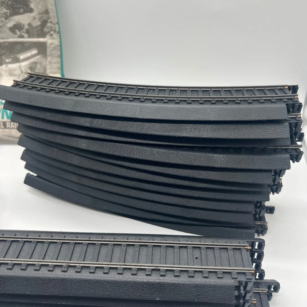 Life-Like Power-Loc HO Scale Train Track Lot Transformer & Beginner Guide Book